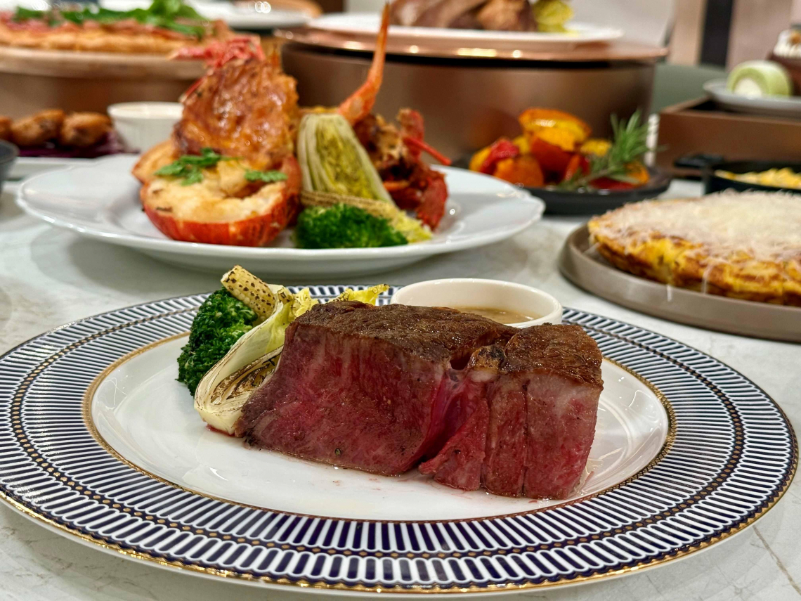 朵頤牛排新莊店回來了！800度烤Prime等級牛排＋沙拉吧728元起！明年底目標全台開10店